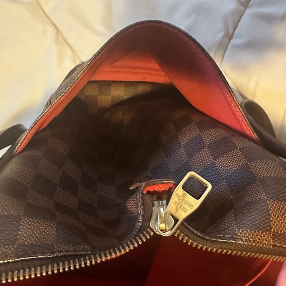 Louis Vuitton Damier Ebene Totally MM - Picture 8 of 14
